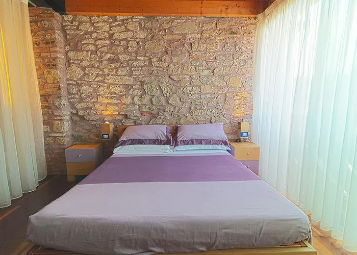 Dimora Le Nove Fate Πανσιόν Μπέργκαμο